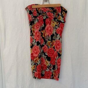 Swoon Boutique Strapless Floral Dress - Black and Red Girlsnight Bodycon Fun